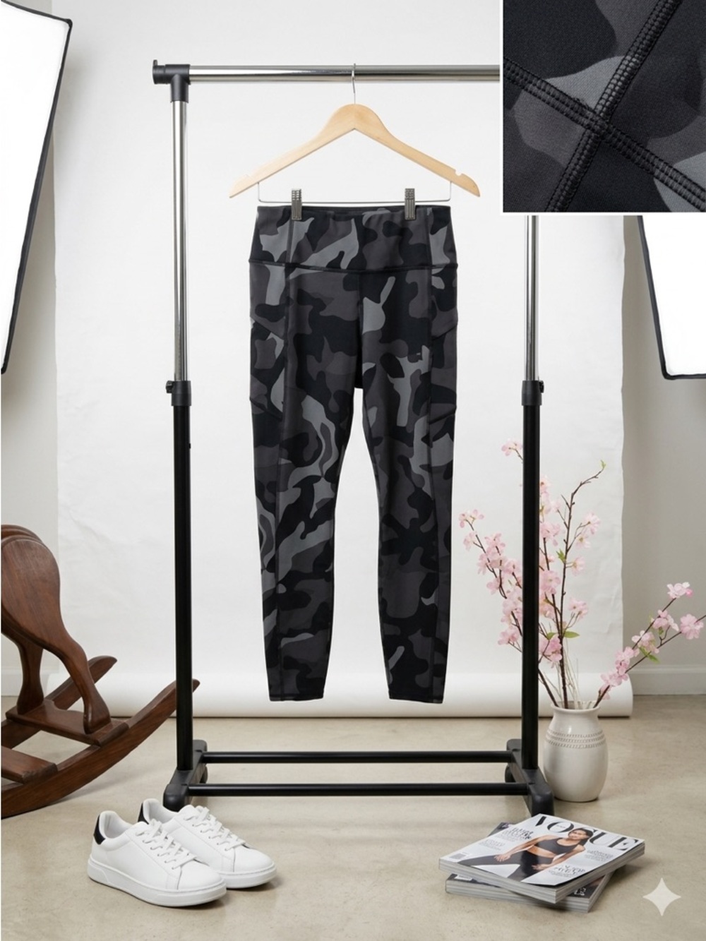 ✨ Athleta Salutation Stash Tight - Black/Grey Camo High Rise Leggings ✨S